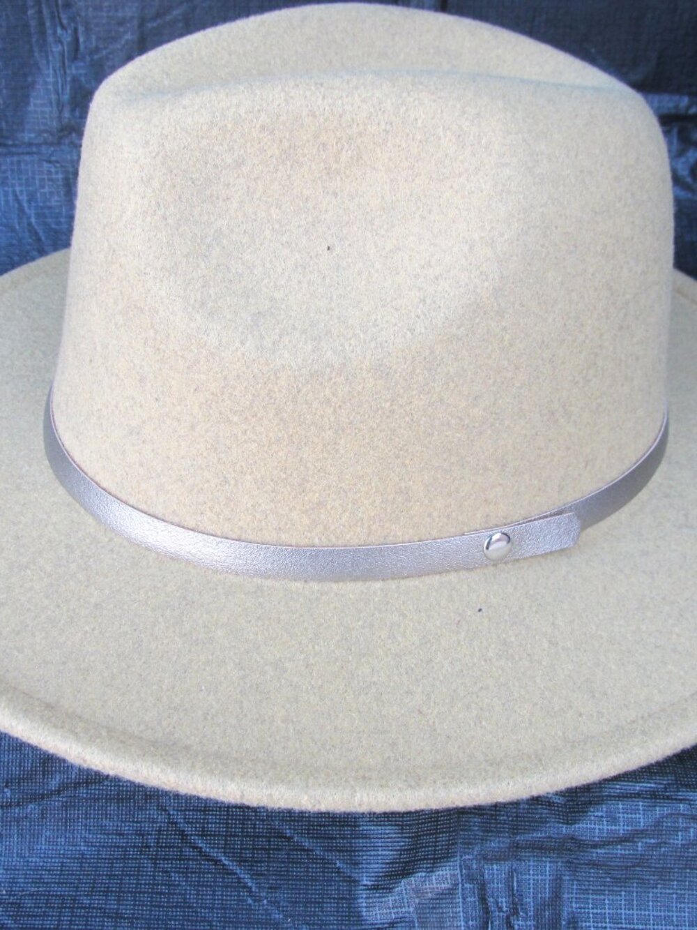 Fedora Light Beige No Label
